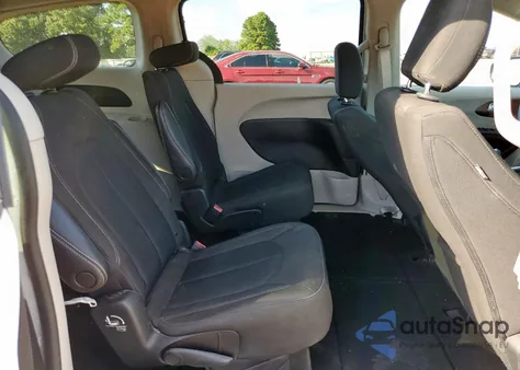 2022 Chrysler Voyager Lx из США, поврежденный, VIN 2C4RC1CG6NR102767